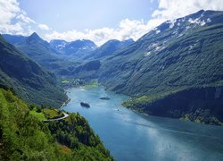 Góry, Fiord Geirangerfjorden, Statki, Lasy, Drzewa, Norwegia