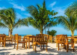 Stoliki, Krzesła, Palmy, Plaża, Morze