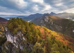 Jesień, Góry Strażowskie, Skały, Sulovskie skały, Lasy, Drzewa, Słowacja