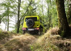 Suzuki Jimny tyłem