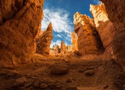 Stany Zjednoczone, Stan Utah, Park Narodowy Bryce Canyon, Kanion, Skały, Szlak Navajo Loop, Navajo Loop Trail