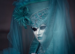 Tajemnicza kobieta w masce z woalem