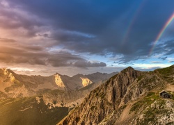 Austria, Góry Alpy, Szczyt Hafelekarspitze, Tęcza, Dom