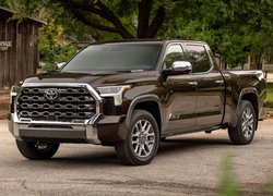 Toyota Tundra CrewMax 1794 Edition