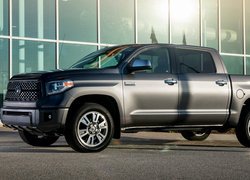 Toyota Tundra Platinum CrewMax