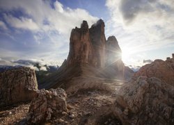 Góry, Dolomity, Tre Cime di Lavaredo, Cima Ovest, Cima Grande, Cima Piccola, Promienie słońca, Włochy