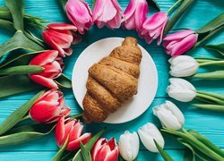 Kolorowe, Tulipany, Talerzyk, Rogalik, Croissant