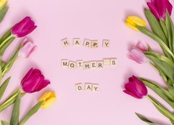 Tulipany i życzenia na Dzień Matki