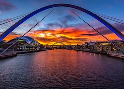 Rzeka Tyne, Most Tyne Bridge, Zachód słońca, Chmury, Anglia