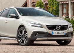 Volvo V40 Cross Country, 2016