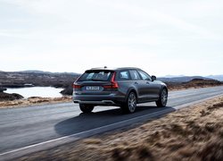 Volvo V90 Cross Country T6 2016