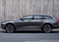 Volvo V90 Cross Country z roku 2017