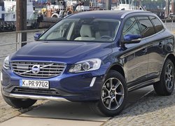 Volvo XC60 przodem