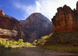 Góry, Góra, Cable Mountain, Skały, Rzeka, Virgin River, Drzewa, Park Narodowy Zion, Utah, Stany Zjednoczone