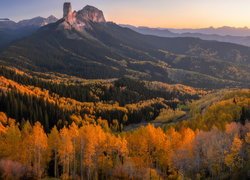 Jesień Las, Drzewa, Topole osikowe, Góry, Góra, Chimney Mountain, Owl Creek Pass, Kolorado, Stany Zjednoczone