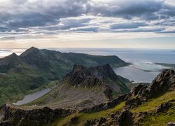 Widok na góry i Morze Norweskie