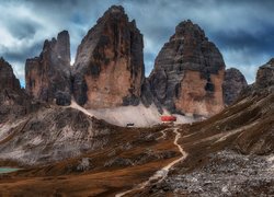 Góry, Tre Cime di Lavaredo, Dolomity, Włochy, Śnieg, Domy