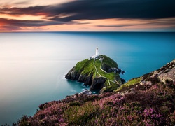 Widok na latarnię morską South Stack w Walii