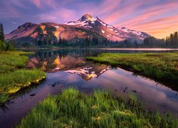 Góra, Stratowulkan, Mount Jefferson, Jezioro, Drzewa, Zachód słońca, Oregon, Stany Zjednoczone