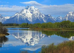 Stany Zjednoczone, Stan Wyoming, Park Narodowy Grand Teton, Rzeka Snake River, Góry, Szczyt Mount Moran, Drzewa, Odbicie
