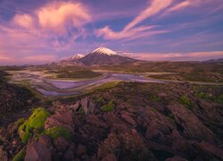 Widok na wulkan Parinacota w Parku Narodowym Lauca w Chile