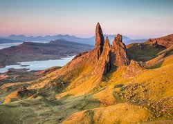 Widok na wzgórze The Storr na wyspie Skye