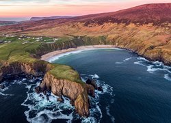 Morze, Zatoka, Klify, Zatoka, Plaża, Silver Strand Horseshoe Beach, Malin Beg, Hrabstwo Donegal, Irlandia