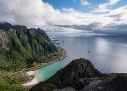 Widok z gór na Morze Norweskie