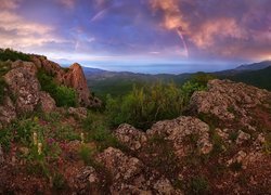 Widok z góry Shan Kaya na tęczę