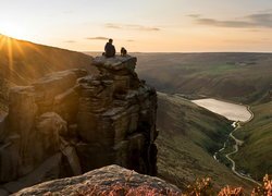 Góra, Skały, Człowiek, Pies, Jezioro, Zbiornik, Greenfield Reservoir, Park Narodowy Peak District, Rzeka, Greenfield Brook, Saddleworth, Anglia