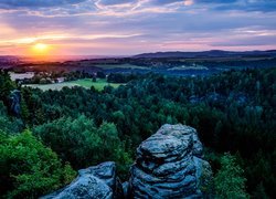 Park Narodowy Saskiej Szwajcarii, Niemcy, Drzewa, Skały, Wschód Słońca