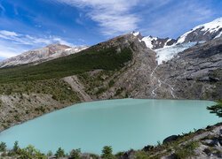 Widok znad jeziora Lago del Desierto na lodowiec Huemul Glacier