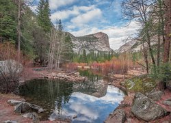 Park Narodowy Yosemite, Góry, Szczyt Half Dome, Skały, Drzewa, Jezioro Mirror Lake, Stan Kalifornia, Stany Zjednoczone