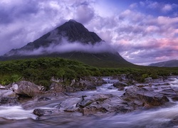 Szkocja, Góra, Szczyt Buachaille Etive Mor, Chmury, Rzeka Coupall, Kamienie