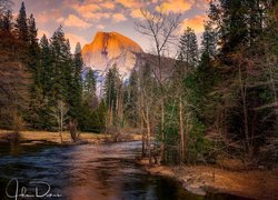 Stany Zjednoczone, Kalifornia, Park Narodowy Yosemite, Góra, Half Dome, Rzeka, Merced River, Drzewa