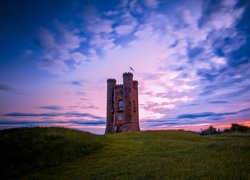 Wieża Broadway Tower w angielskim Broadway Tower Country Park