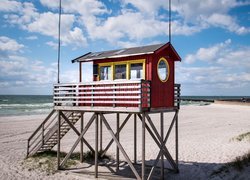 Wieża ratownicza na plaży