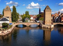 Wieże, Most, Barrage Vauban, Ponts Couverts, Rzeka Ill, Strasburg, Francja Budowla