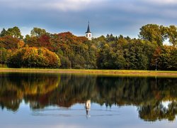 Jesień, Drzewa, Wieżyczka, Kościół, Jezioro, Odbicie