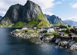 Norwegia, Wioska Reine, Góry, Skały, Morze, Domy