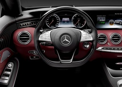 Wnętrze auta Mercedes-Benz klasy S Cabriolet