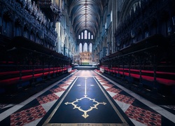 Wnętrze gotyckiej katedry w mieście Ely w Anglii