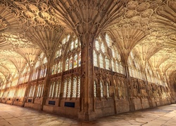 Wnętrze katedry anglikańskiej w Gloucester