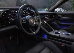 Wnętrze Porsche Taycan Turbo S