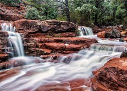 Stany Zjednoczone, Arizona, Sedona, Kanion Wilsona - Wilson Canyon, Góra Wilson Mountain, Skały, Rzeka