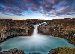 Wodospad Aldeyjarfoss w Islandii