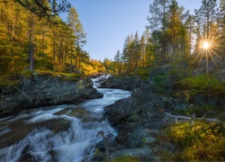 Wodospad Aurdalsfossa w dolinie Hedalen w Norwegii