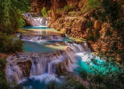 Stany Zjednoczone, Arizona, Havasupai, Wodospad, Beaver Falls, Skały, Drzewa
