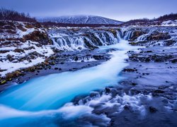 Wodospad Brúarfoos spływający do rzeki Brúará w Islandii