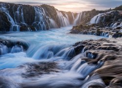 Islandia, Wodospad Bruarfoss, Skały